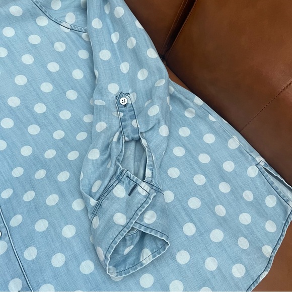 Foxcroft Shaped Women’s Light Wash Blue White Polka Dot Button Down Shirt Sz 20W - Picture 6 of 7